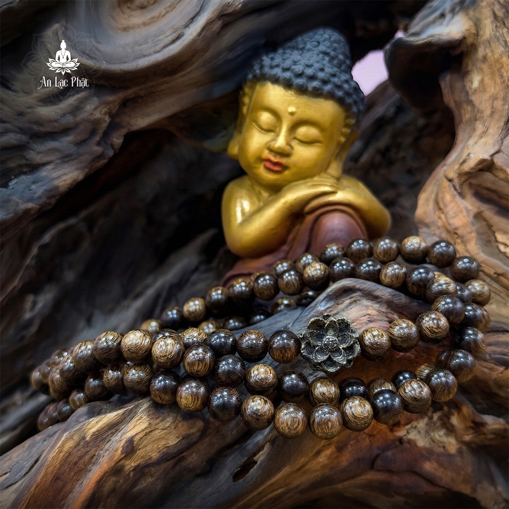 Vòng trầm hương 108 hạt chất liệu trầm sánh thượng hạng Quảng Nam - An Lạc Phật